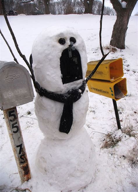 these 30 crazy snowman ideas would make calvin and hobbes proud ~ tofsday