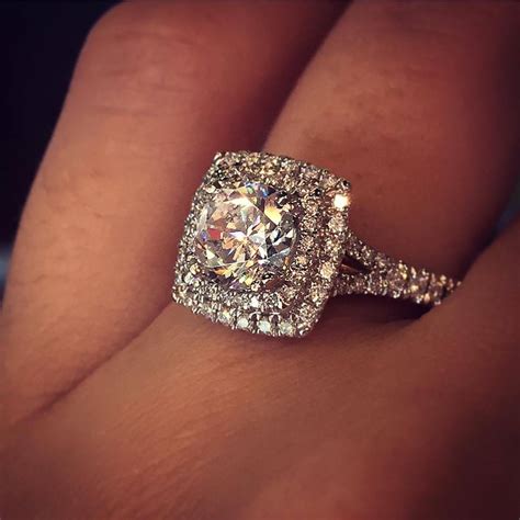 Shopping for an engagement ring doesn't have to be a dreaded experience. Top 10 Engagement Ring Designs Our Insta Fans Adore - Raymond Lee Jewelers