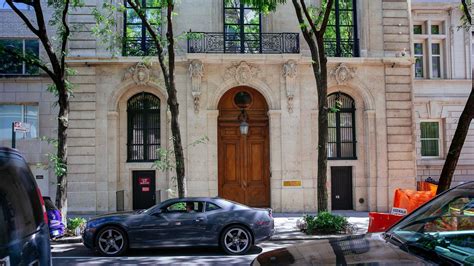 Jeffrey Epsteins Manhattan Mansion Sold For Approximately 51 Million Cnn