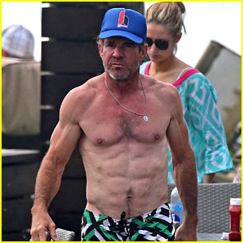 Dennis Quaid Goes Shirtless Looks Incredibly Ripped At 61 Dennis
