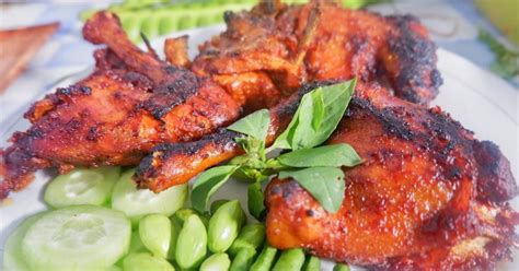 Kamu bisa memasak ayam taliwang yang super lezat di rumah. Resep Ayam bakar taliwang khas lombok oleh amalia d ...