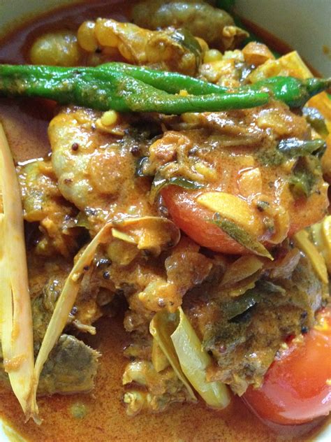 In australia, the plant is being investigated as a source of essential oil (kesom oil).4. ok first time nampak mak masak kari letak daun kesum ngan ...