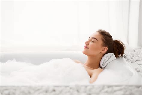 Best Bathtub Pillows To Buy On Amazon Stylecaster