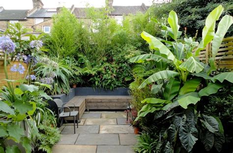 15 Stunning Tropical Landscape Designs That Know How To Relax You