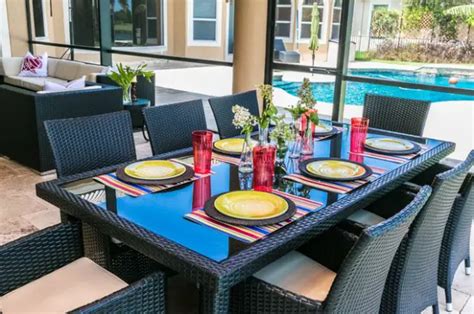 19 Lovely Outdoor Table Settings Ideas for Small Summer Party