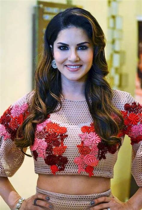 90 Hot Pictures Of Sunny Leone Which Are Just Too Damn Cute And Sexy At The Same Time The Viraler