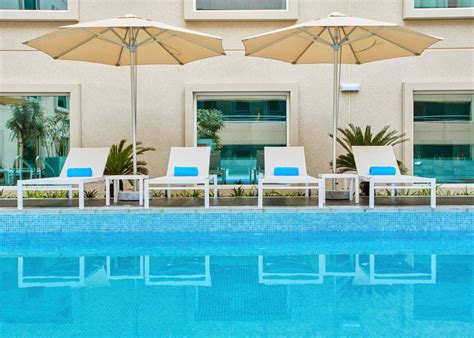 Swimming Pool Hilton Garden Inn Dubai Mall Of The Emirates Dubai • Holidaycheck Dubai