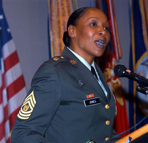 Command Sgt Maj Michele S Jones The First Woman Command Sergeant