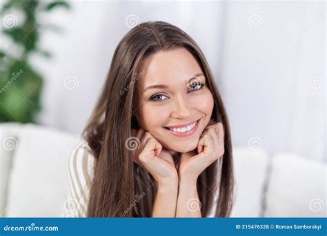 Photo Portrait Of Dreamy Cute Young Girl Staying At Home Smiling