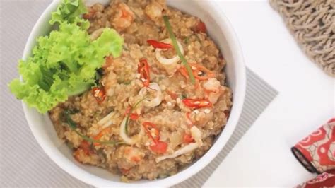 Most pots of oatmeal go awry in their ratio of water to oats, and with how long the oats are cooked. Resep Oatmeal Asin Simple, Murah dan Bergizi - Laman 4 dari 4 - Nusa Daily