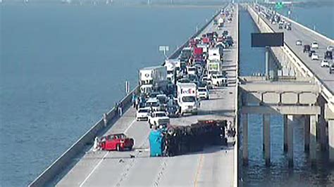 Twin Span Bridge Reopens After 18 Wheeler Overturns On I 10 East