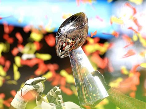 The Vince Lombardi Trophy Made By Tiffanys News Without Politics