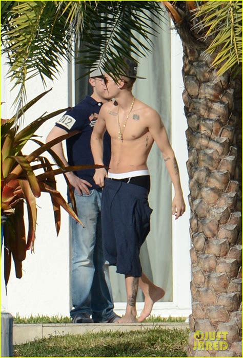 Justin Bieber Shirtless Underwear Clad In Miami Photo 2800340