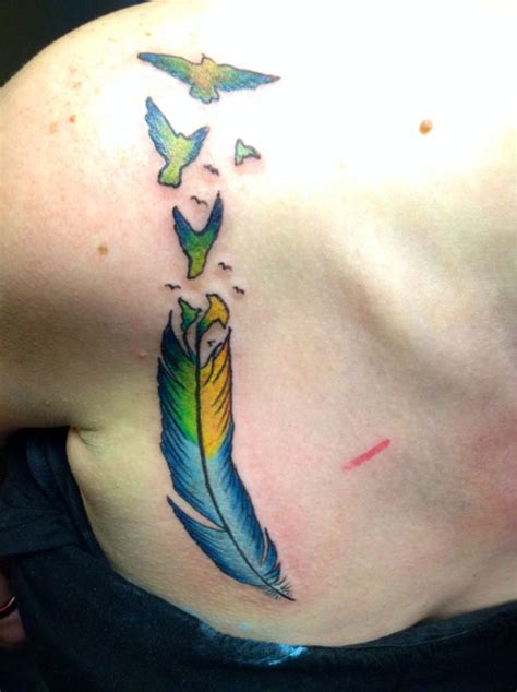 Eagle feathers are usually represented as white with black or dark brown tips, though they can also be dark. Feather Bird Tattoos Designs, Ideas and Meaning | Tattoos ...
