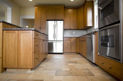 What Color Flooring Goes Best With Light Oak Cabinets