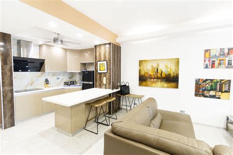 2bedrooms with private lift, the peak @ cairnhi. 2 Bedroom Condo for Rent in Cebu Business Park