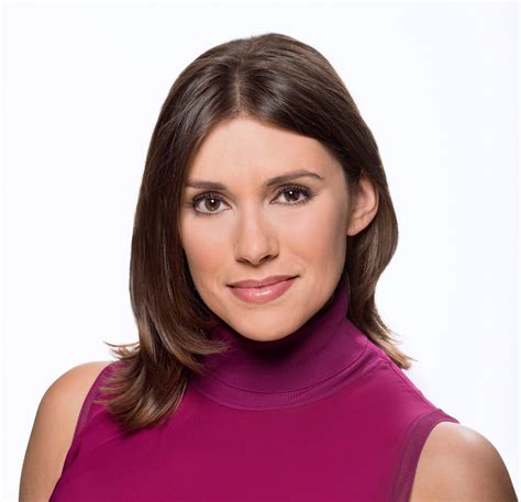 Keynote Speaker Tara Palmeri Speaking Fee and Information