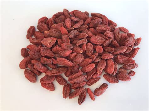 Goji berries are used in traditional medicine for their health benefits. Merah Goji Berry Buah Kering Makanan Ringan Bahan Baku ...