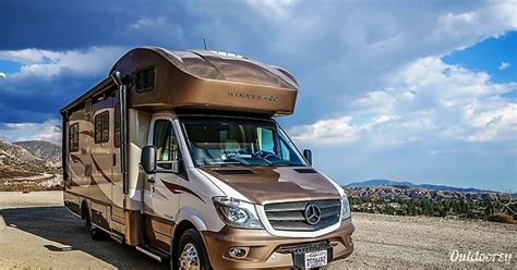 See 13 Photos Of This 2006 Mercedes Benz Winniebago Motor Home Class C