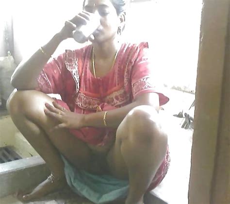 Indian Housewife Saree Lift My All Time Favarite Photo X Vid
