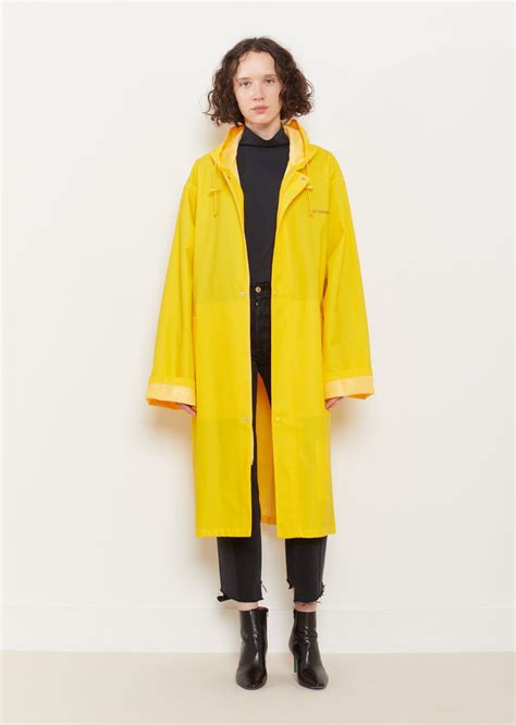 I can't count the amount of times i was told while i was pregnant with luca that dressing boys is not as much fun as dressing girls. Vetements Raincoat in Yellow - Lyst