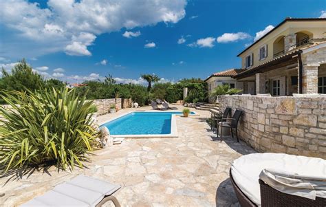 Zahlreiche ferienhäuser in kroatien günstig zu vermieten von privat. Ferienhaus - Porec-Stifanici, Kroatien - CIL497 | Novasol