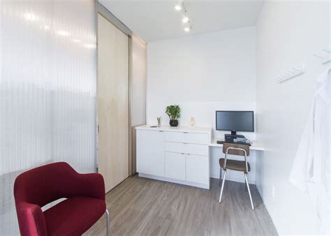 The entry foyer sets the tone for this florida home. UUfie makes medical clinic with translucent polycarbonate ...