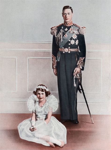 27 Rarely Seen Photos Of Queen Elizabeth With Her Father King George Vi Princess Elizabeth