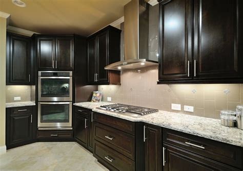 Cambria Bellingham Quartz Dark Cabinets Backsplash Ideas