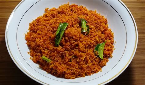 Nasi lemak merupakan makanan kegemaran bagi orang malaysia dan singapura terutamanya sebagai sarapan pagi. MAKANAN TRADISIONAL DI MALAYSIA: Melayu