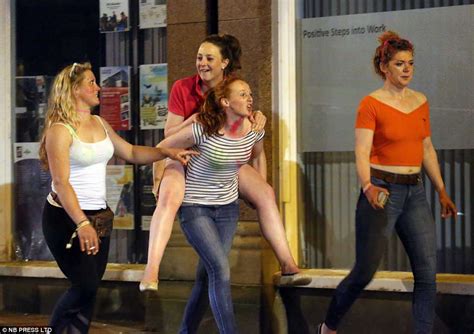 Bank Holiday Descends Into Boozy Carnage As Revellers Hit The Streets Daily Mail Online