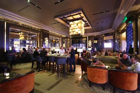 Vista Cocktail Lounge At Caesars Palace Vegas Bars Las Vegas Las Vegas Bars