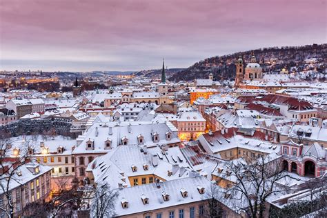 冬のプラハ 雪の町並み チェコの風景 Beautiful 世界の絶景 美しい景色