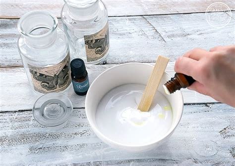 Sheabutter sehr langsam im wasserbad schmelzen. Selbstgemachte Bodylotion für eine strahlend schöne Haut ...