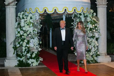 Trump Hosts New Year S Eve Party Closing Out A Year With Legal And