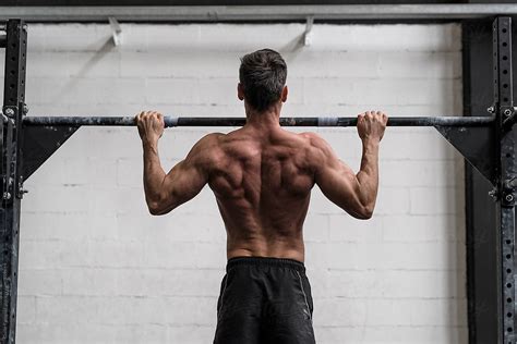 Muscular Athlete Doing Chin Ups Stock Image Everypixel