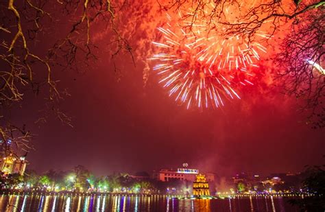 Fireworks To Light Up Hanoi Sky On Lunar New Years Eve
