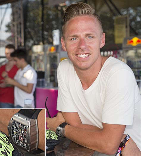Football statistics of balázs dzsudzsák including club and national team history. Hoppá! Több tízmilliós óra virít Dzsudzsák Balázs csuklóján