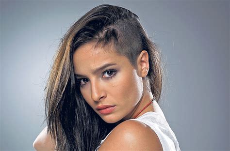 Brenda asnicar produjo y dirigió guerrera su próximo single rodado en bariloche, podremos verlo y escucharlo pronto en todas las plataformas digitales. BRENDA ASNICAR