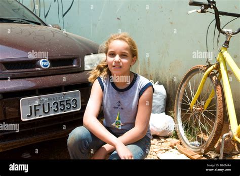 Brasilian Girl Fotos Und Bildmaterial In Hoher Auflösung Alamy