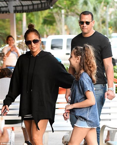 Jennifer Lopez And Alex Rodriguez Take Kids For Ice Cream Daily Mail