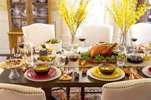 Brightly patterned china and napkins can grab 2. 10 Tips for Decorating and Setting Your Thanksgiving Table ...