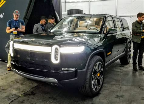 Is The Rivian R1s The Ultimate Electric Sport Utility Vehicle