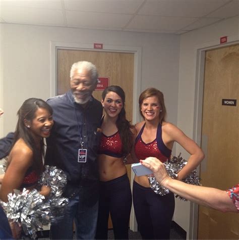 Morgan Freemans Awkward Photo With Ole Miss Cheerleaders