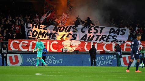Depay is available on a free. Video: Icardi Rescues PSG With Last-Gasp Goal Against ...