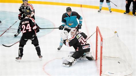 Extraliga je ve své pětině, junioři pokračují v uspokojivých výkonech. Severská palba: skórovali Klok, Smejkal i Moravčík ...
