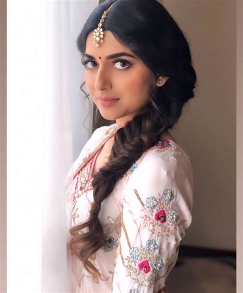 Nimrat Khaira Height Weight Age Stats Wiki And More