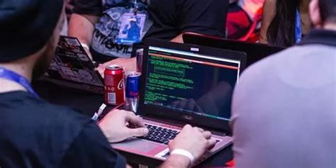 Os hackers que ganham milhões legalmente CBSI SISTEMAS DE INFORMAÇÃO