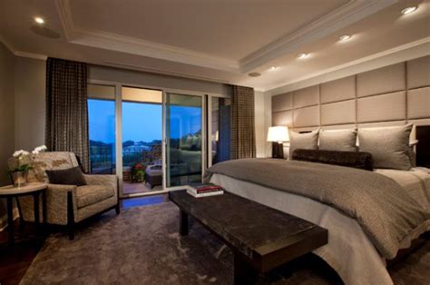 13 Beautiful Bedroom Design Ideas With Balconies