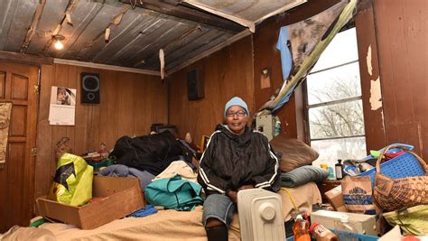 Poverty In Mississippi Woman Too Poor To Hook Up Donated Trailer